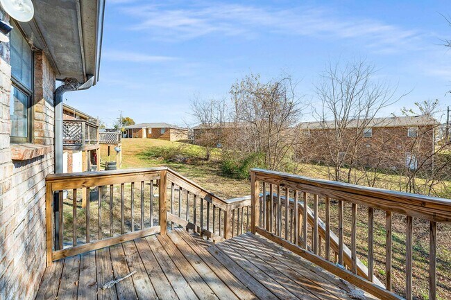 Building Photo - 4558 Brooke Valley Dr