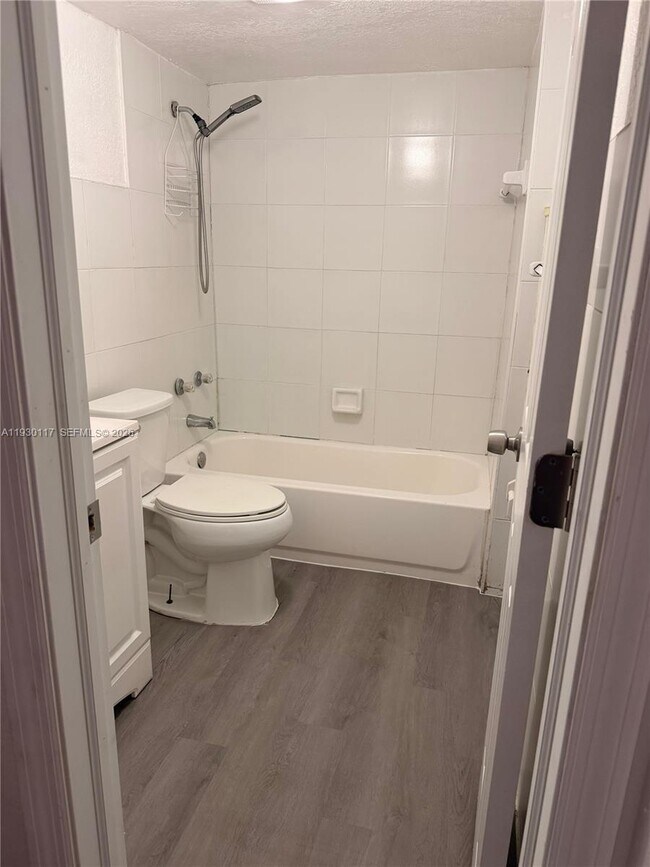 Building Photo - 1123 NW 27th Ave