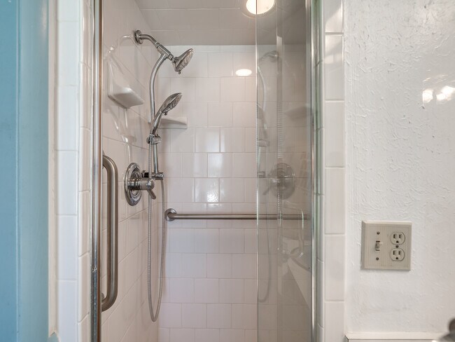 Building Photo - 6721 St Mary's Cir