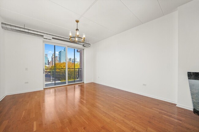 Building Photo - 873 N Larrabee St