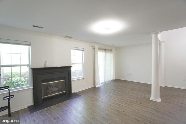 Building Photo - 1803 Harvard Dr