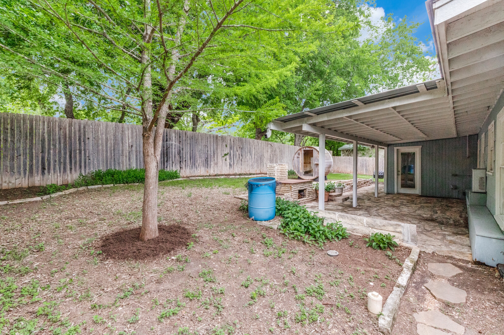 Building Photo - 11504 Oakwood Dr