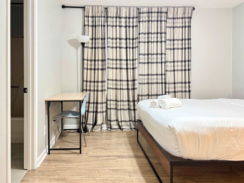 Building Photo - 1267 Sweet Pine Dr