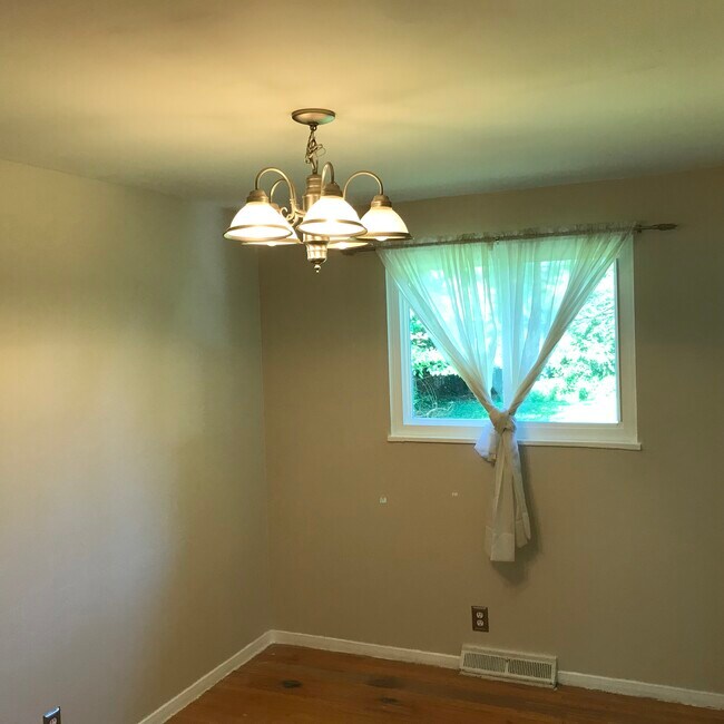 Building Photo - 3549 Rocky Hill Ter