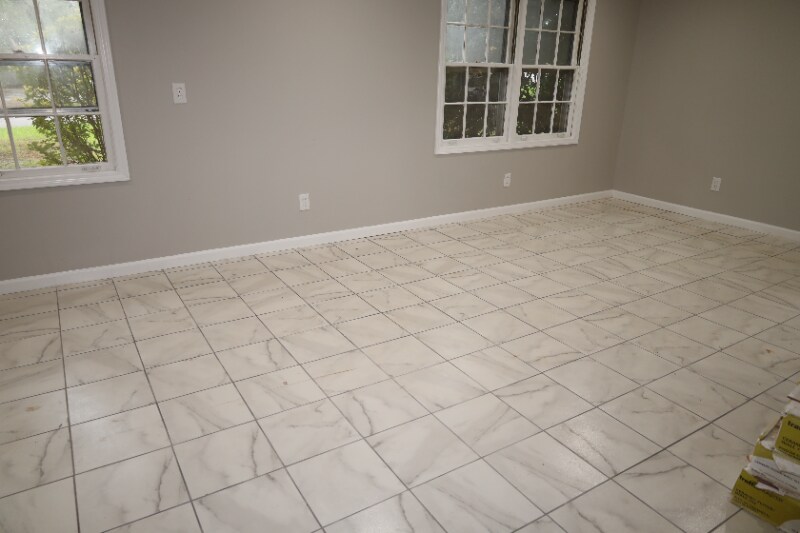 Building Photo - 2135 Vista Dale Ct