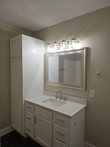 Master Bathroom vanity - 994 38 1/2 Ave W