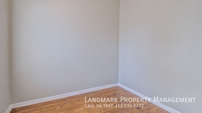 Building Photo - 2130 W Cermak Rd