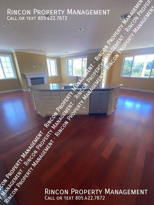 Building Photo - Elegant Long Term Large Home Rental - Load...