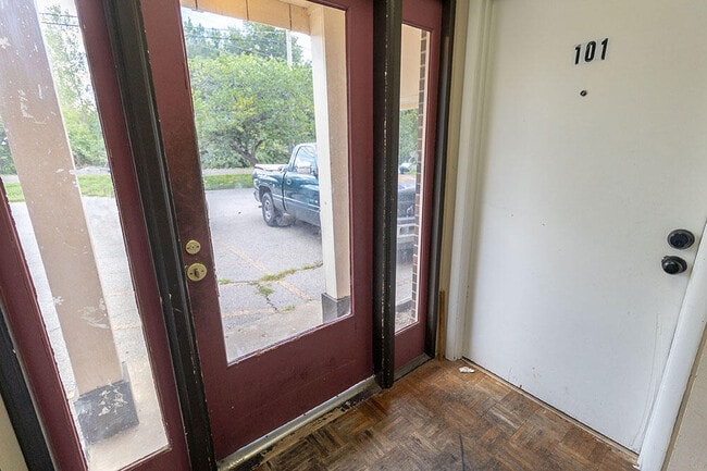 Building Photo - 2931 Northland Dr