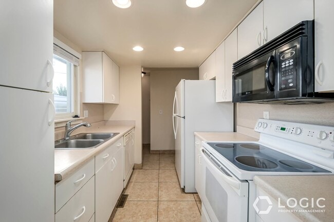 Building Photo - Gorgeous Home in Great Location!