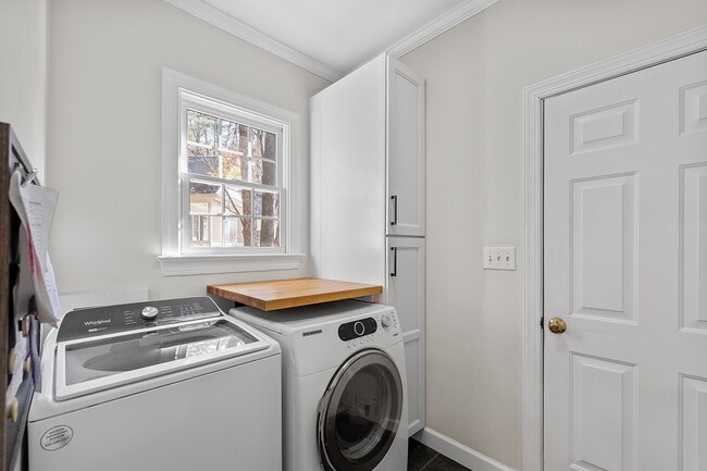 Building Photo - 105 Silverado Trail