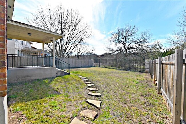 Building Photo - 16316 Castletroy Dr