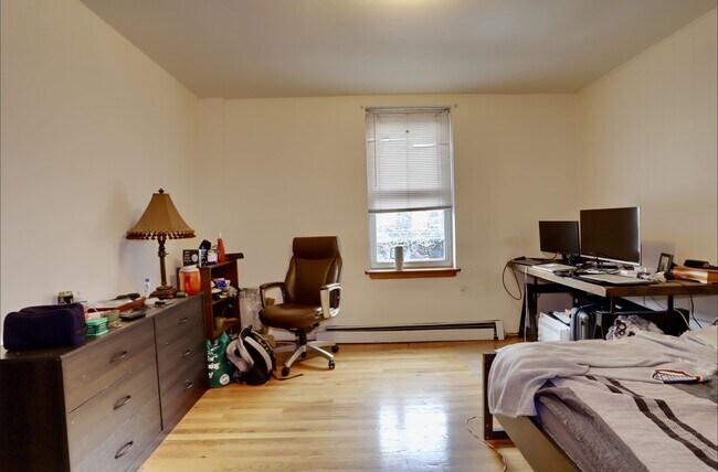 Building Photo - 939 Washington St