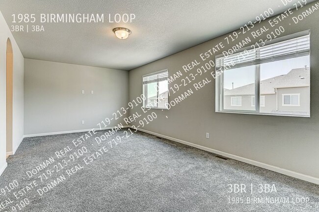 Building Photo - Newer Townhome Vistas at Spring Creek