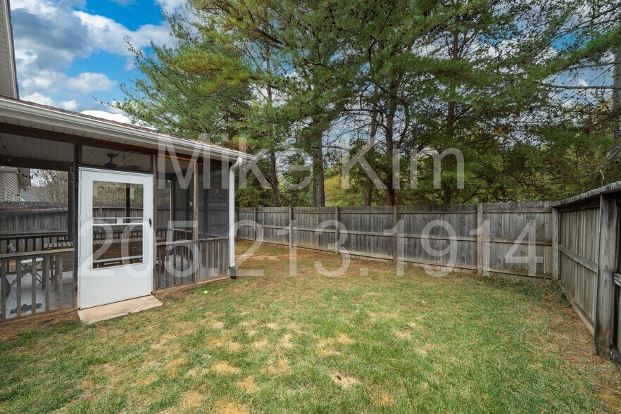 Building Photo - 5290 Cottage Ln