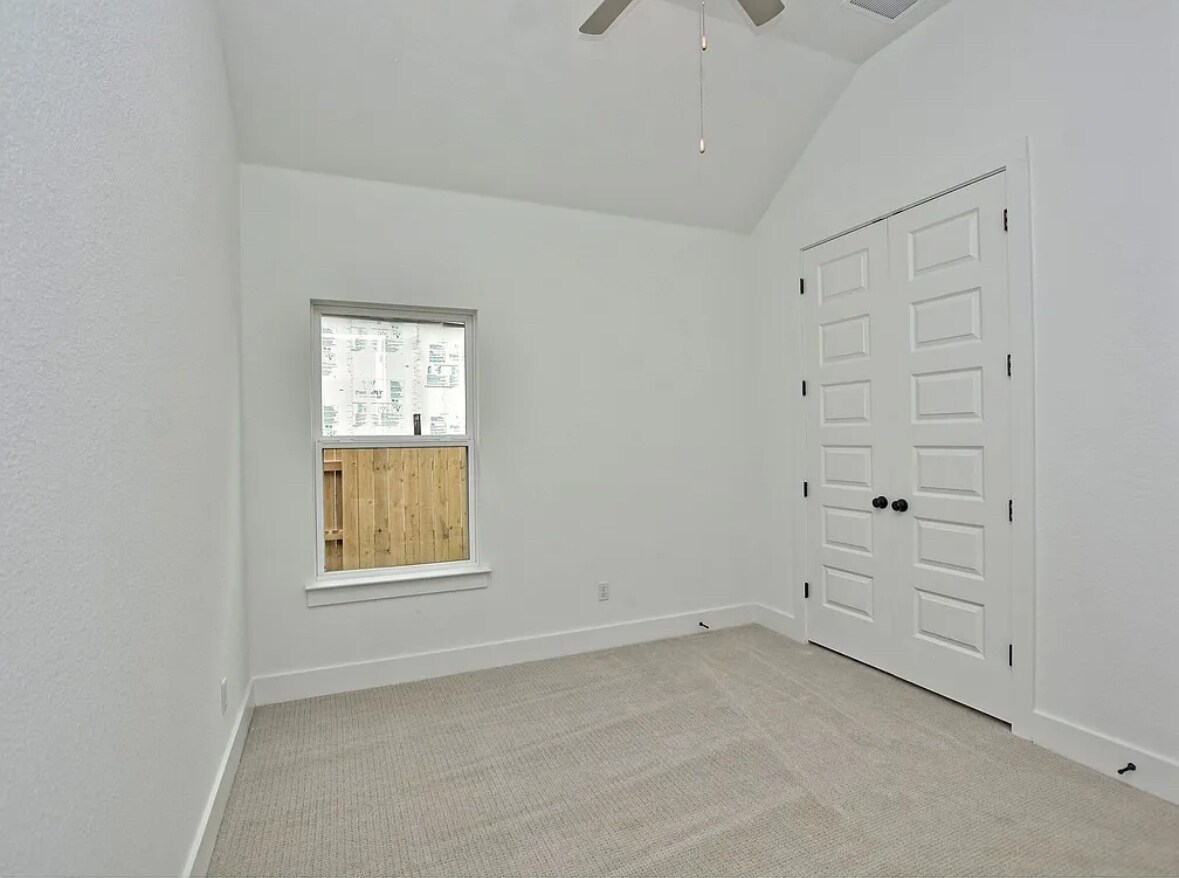 Building Photo - 2233 Nates Pl