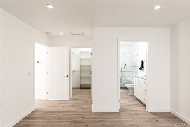 Building Photo - 3029 C. Sonora