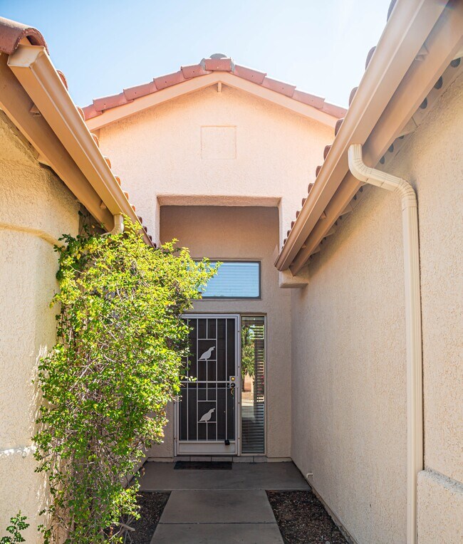 Building Photo - 11146 N Desert Flower Dr