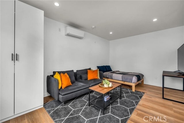 Building Photo - 2315 Andreo Ave