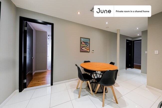 Building Photo - Room in Shared 4 bed/2 bath home