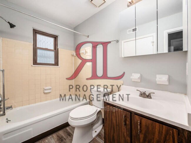 Building Photo - 155 N 17th St