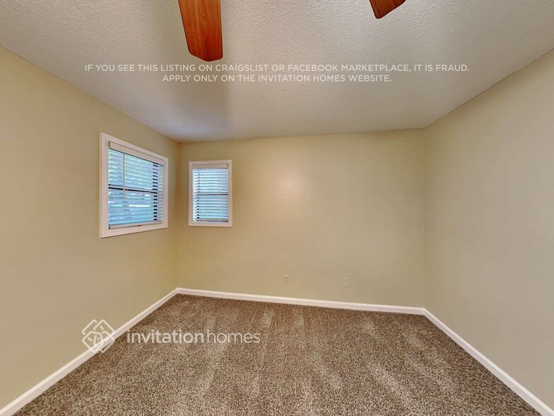 Building Photo - 4931 Tremont Dr NE