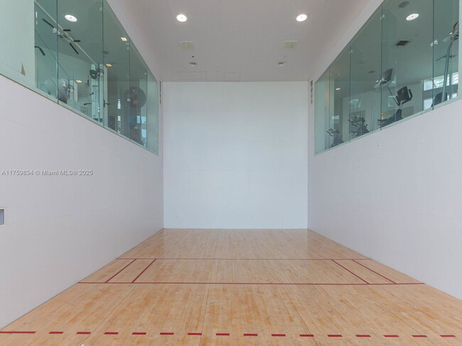 Building Photo - South Miami Avenue, Miami, FL 33130 - 2 BR...