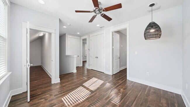 Building Photo - 302 Jack Knife Drive