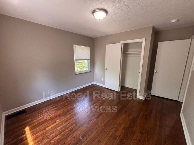 Building Photo - 2703 Roosevelt Blvd