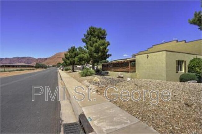 Building Photo - 35 E 600 S