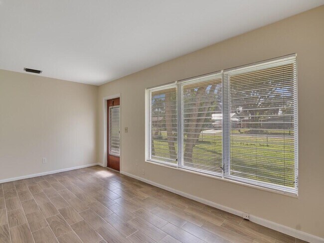 Building Photo - 7502 Pacific Ave