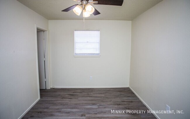 Building Photo - 4813 6th St