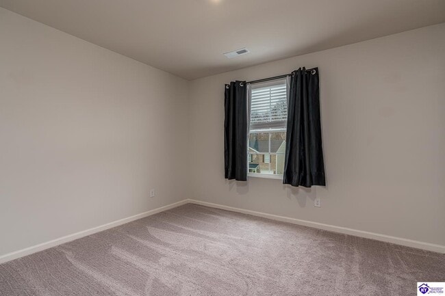 Building Photo - 138 Red Hawk Dr