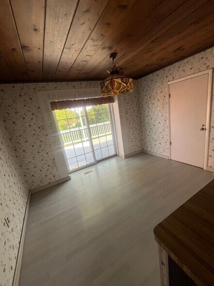 Building Photo - 420 Forest Hills Ave