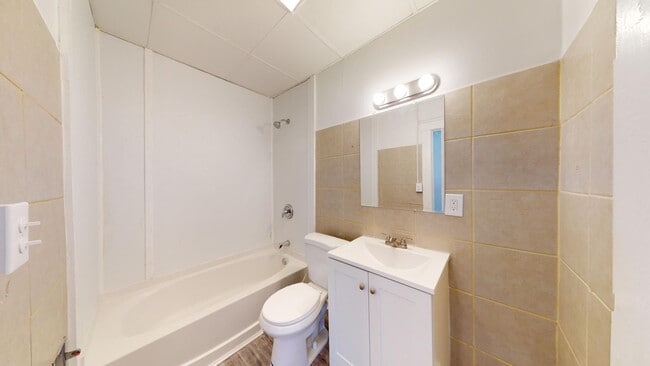 Building Photo - 4500 W 39th St