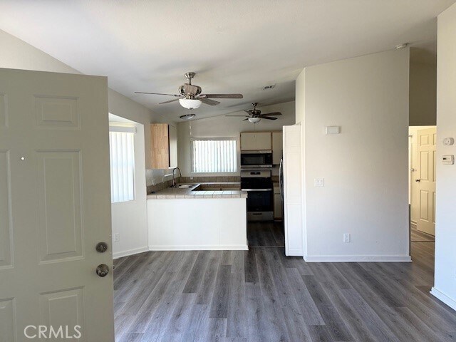 Building Photo - 79700 Ave 42