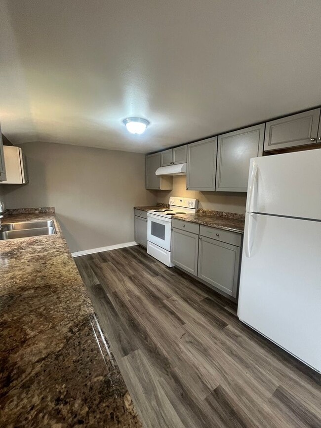 Primary Photo - 4-Bedroom 1 1/2-Bath home in Junction City