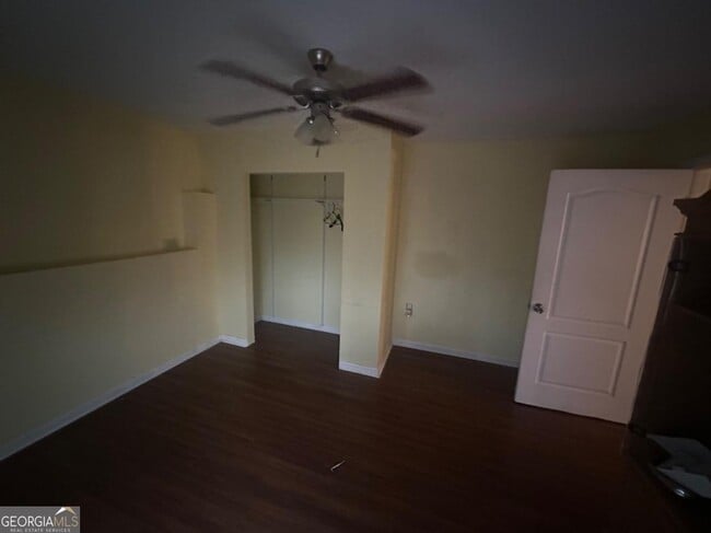 Building Photo - 61 Longwood Ct