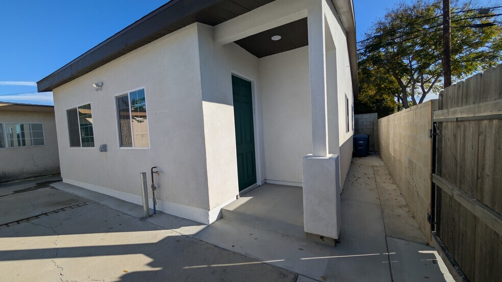 Building Photo - 20746 Elaine Ave