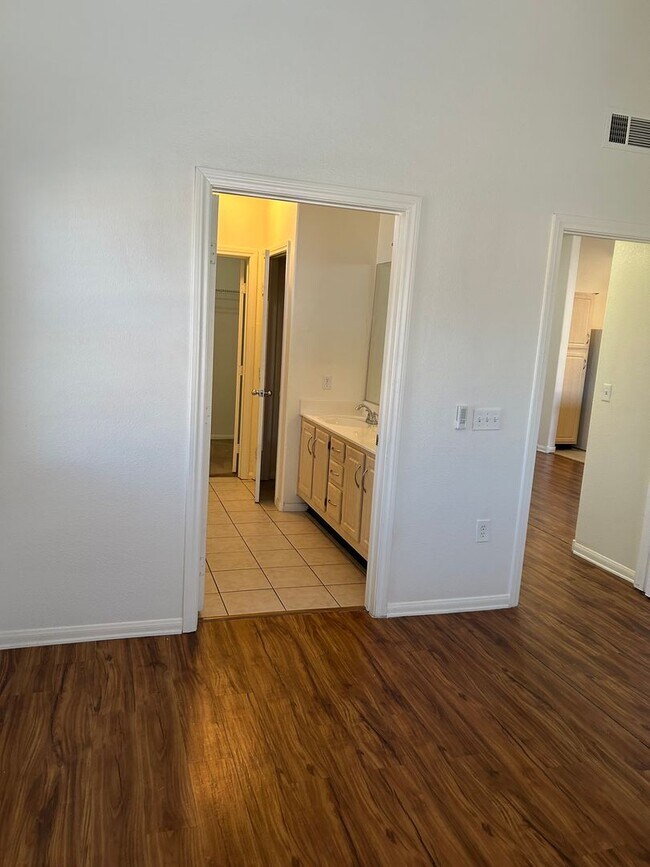 Building Photo - 1-Bedroom Condo in Gated Green Valley Community – Henderson