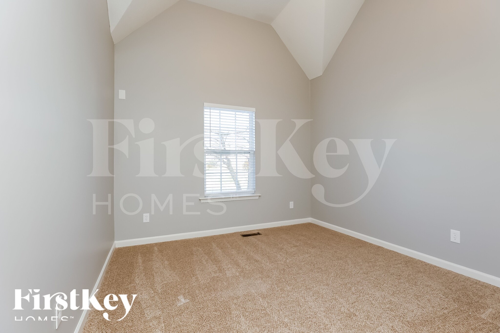 Building Photo - 1270 Chapmans Retreat Dr