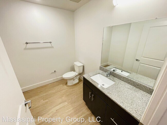 Building Photo - 3 br, 3.5 bath House - 514 Jackson Ave, Un...