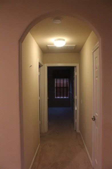 Building Photo - 111 W Kentwick Pl