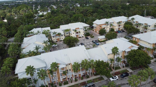 Building Photo - 357 Olssen Ave