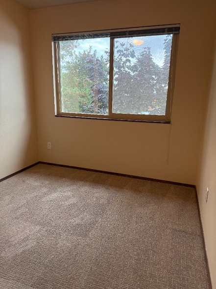 Building Photo - 8532 Phinney Ave N