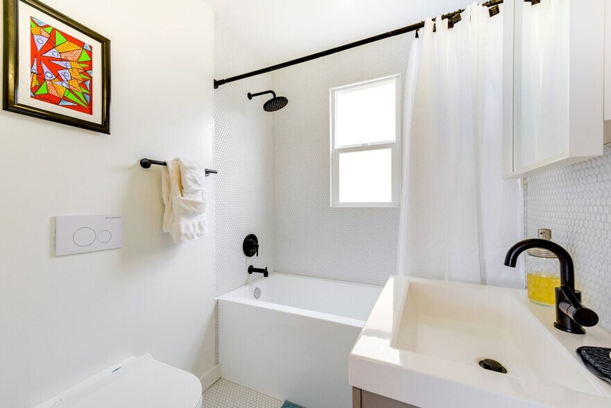 Building Photo - 7323 Waldo Ln