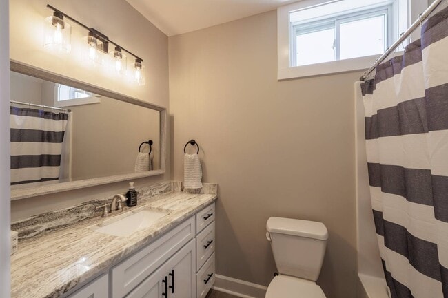 Building Photo - 43 Mcilwee Ln