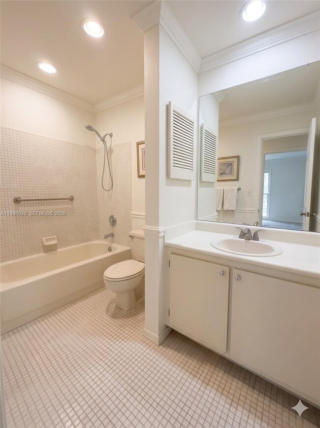 Building Photo - 15500 Lakes of Delray Blvd