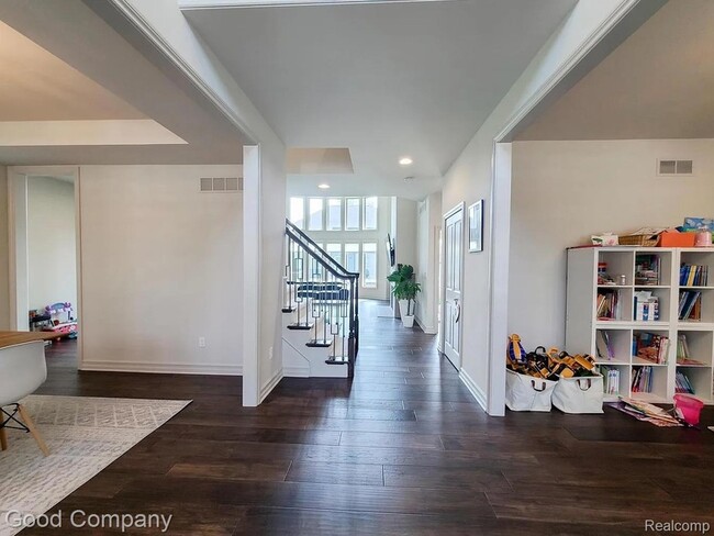 Building Photo - 5342 Rangemore Dr