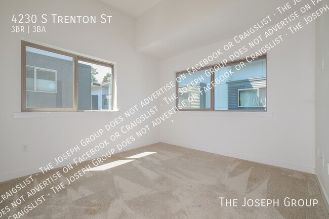 Building Photo - 4230 S Trenton St